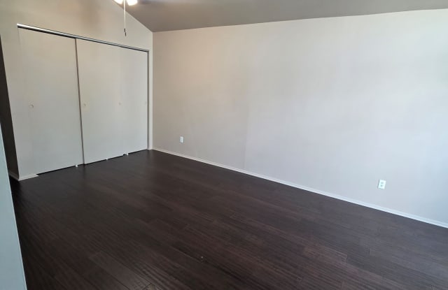 4710 Charecote Ln Apt O Gallery 3