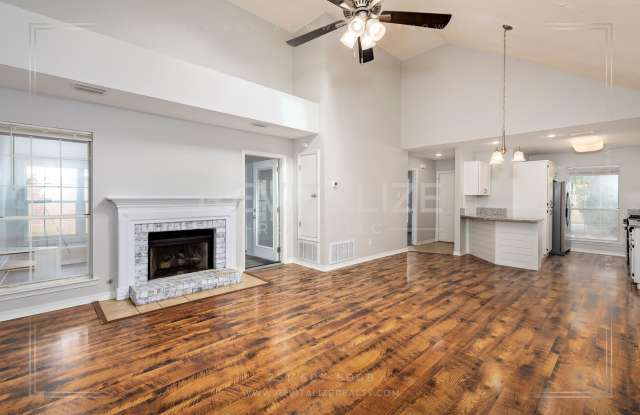 Alluring 3 Bed 2 Bath Home by Medal of Honor Park! - 2108 Panorama Drive, Mobile, AL 36609