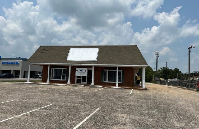 3833 Ross Clark Circle - 3833 Ross Clark Circle, Dothan, AL 36303