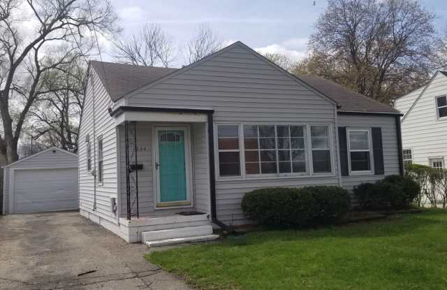 Charming 2 bedroom 1 bath home in Beaverdale area! photos photos