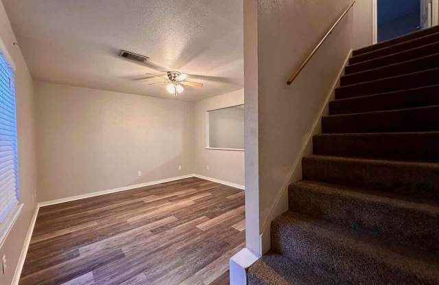 527 N Village Creek Parkway Gallery 3