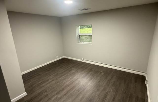 2021 Possum Hollow Road Gallery 2