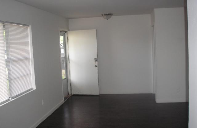 1224 N 66th Gallery 4