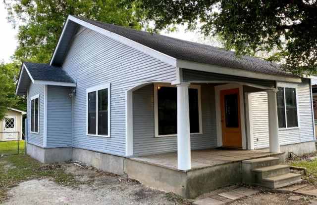 1718 San Francisco - 1718 San Francisco Street, San Antonio, TX 78201