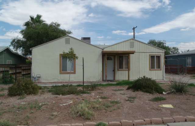 Large Single Story Home in Old Henderson/Pets Welcome photos photos