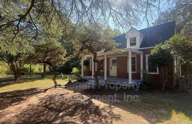 911 Shady Oak Lane Gallery 2