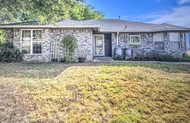 Great 3 bedroom 2 bath home across from Buena Vista Park! Gallery 1