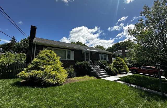 11 Mead Road 11 photos photos