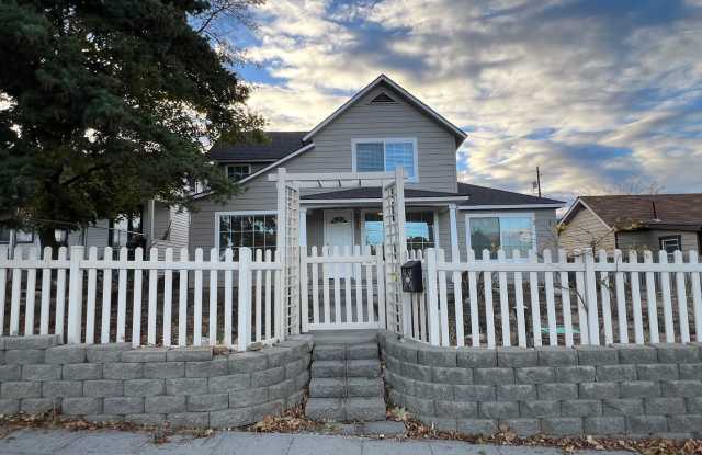 NEWLY REMODELED! 3+ bed, 1.5 bath, a/c, d/w, lots of off street parking! photos photos