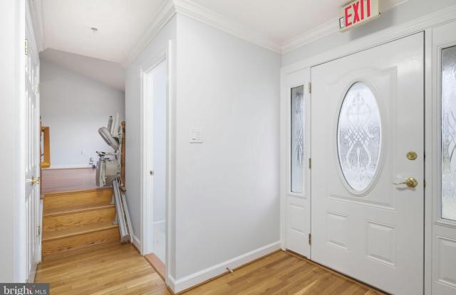 711 LAMBERTON Drive Gallery 3