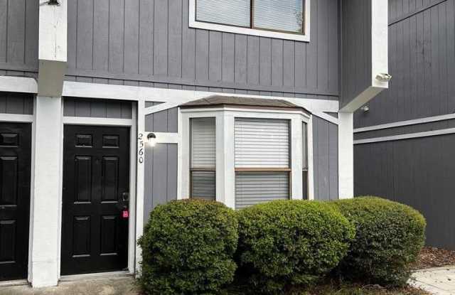 2560 SW 31st Pl photos photos