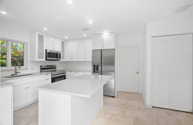 235 NW 3rd Court Gallery 4