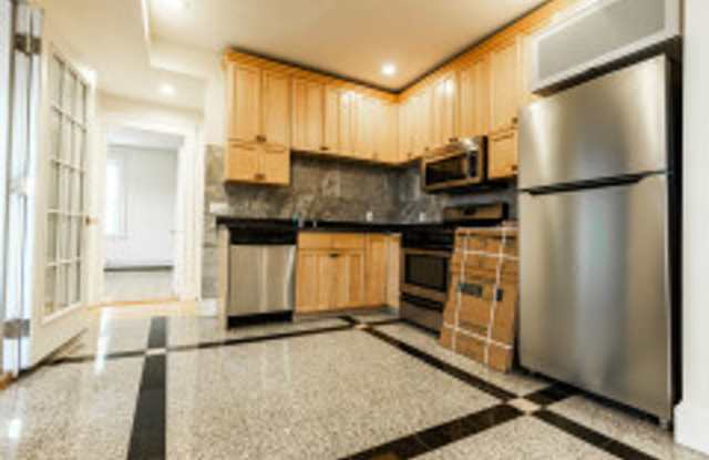 Brookline / BU Central Campus 4 Bed/2 Bath on Babcock St for September 1st.  Students Welcome!!! Gallery 3