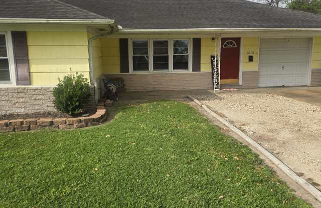 5431 Marion Avenue photos photos