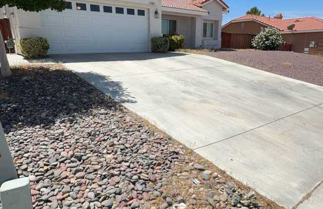 3 BEDROOM VICTORVILLE HOME photos photos