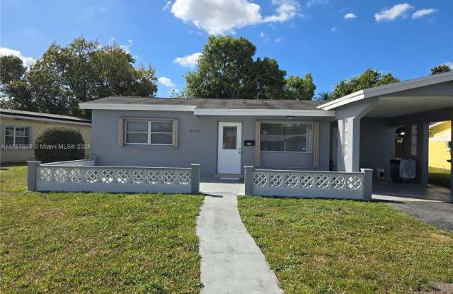4190 NW 45th St photos photos