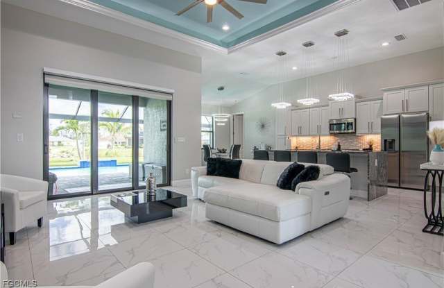 1833 SW 11th Terrace Gallery 3