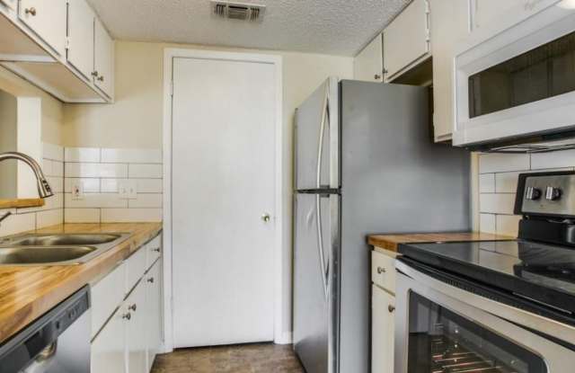 7508 Saint Amant Pl B - 7508 Saint Amant Place, Austin, TX 78749