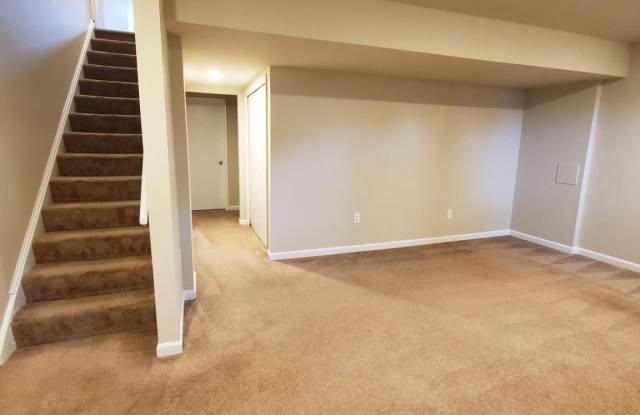 3083 SUNSET LANE Gallery 4