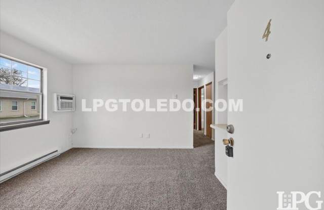 1220 Bedford Woods Dr.-16 Gallery 4