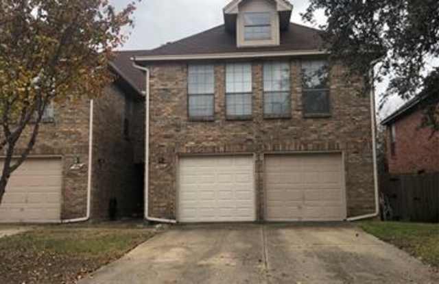 1211 W Hudgins Street - 1211 West Hudgins Street, Grapevine, TX 76051
