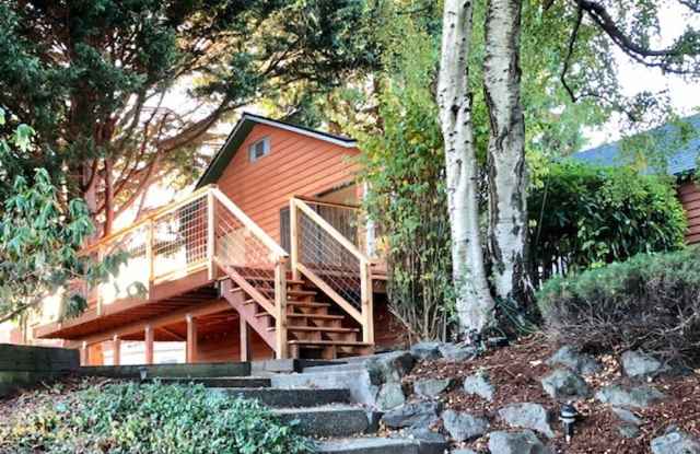 Updated and BEAUTIFUL 3-Bedroom House in Rainier Beach on Large Lot! - 9342 57th Avenue South, Seattle, WA 98118