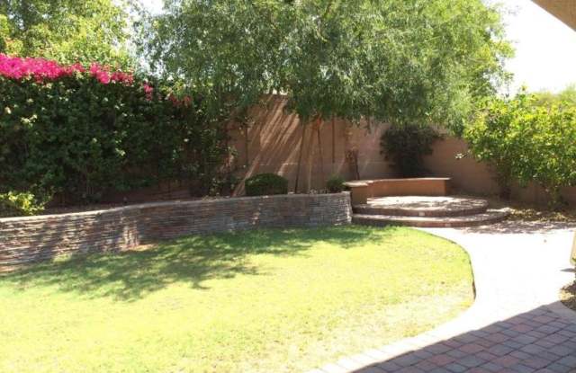 Gorgeous Large 5 Bedroom single level home with 3 car garage in North Phoenix with SOLAR ++Norterra Area !! - 1940 West Blaylock Drive, Phoenix, AZ 85085