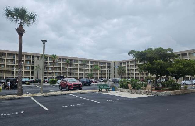 Charming 2-Bed, 1-Bath Condo in 55+ Bayshore on the Lake Community photos photos