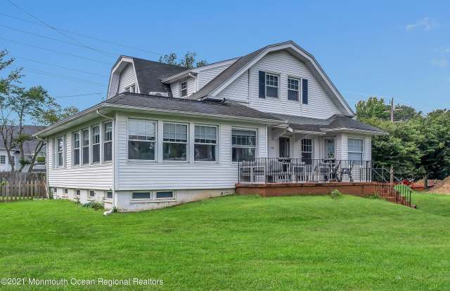 110 Monmouth Drive Gallery 2