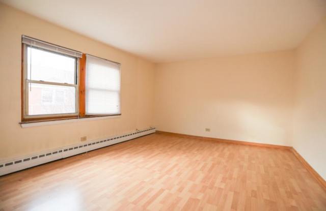 2117 West Farragut photos photos