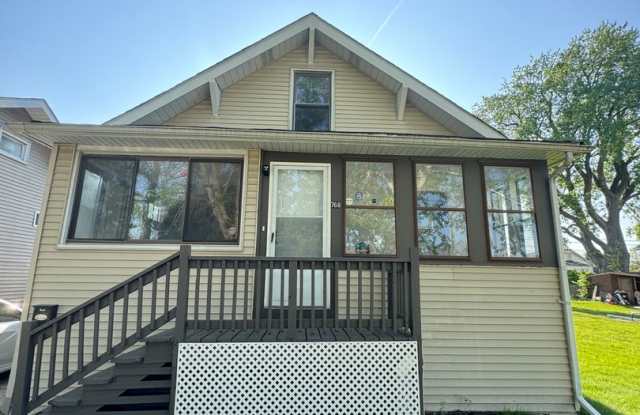 2 Bedroom 1 Bathroom House in Calumet City !!!! A MUST SEE! photos photos