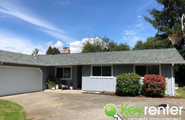 907 Chambers St - 907 Chambers Street, Steilacoom, WA 98388