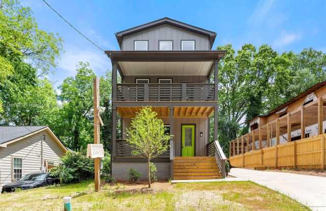 1016 Welch Street SW photos photos