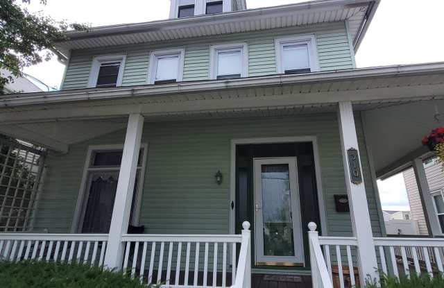 4 Bedroom 1 bathroom home located in Leola PA photos photos