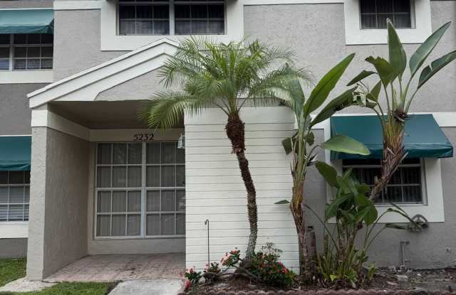 5232 SW 122ND Terrace Gallery 1