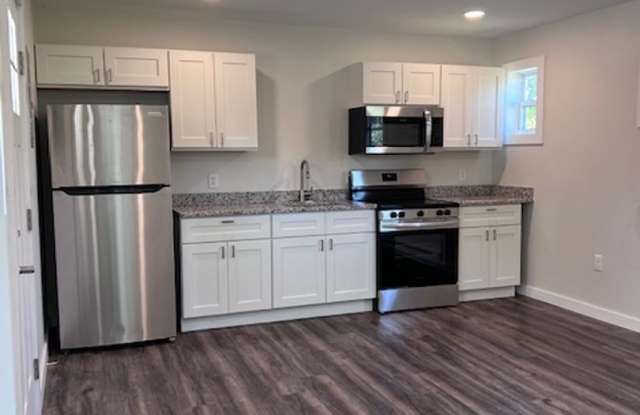 Beautifully remodeled and completed 1 bedroom. FREE MONTH OF RENT!* photos photos