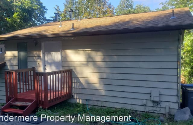 2003 Ford Avenue - 2003 Ford Avenue, Bremerton, WA 98312