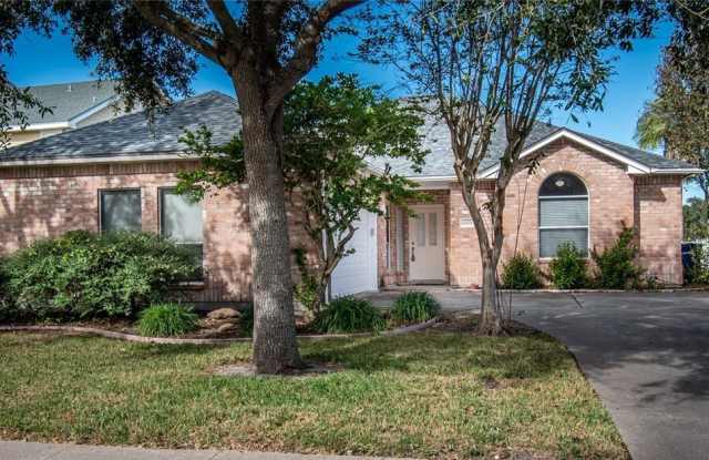 8213 Etienne Drive - 8213 Etienne Drive, Corpus Christi, TX 78414