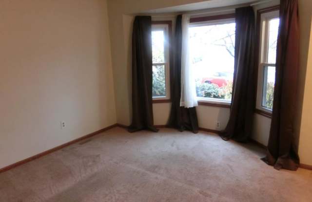 1593 Waterstone Ct Gallery 3