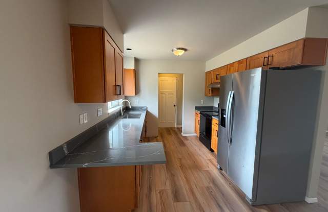 ***Move-In Special: $1,000 Off Your First Month's Rent! *** Beautiful 3 Bed, 2 Bath Home in Algona, WA - Apply Today! Gallery 4