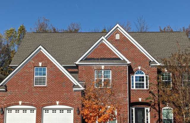 Stunning 7 Bedroom House with a Loft and Updated Kitchen in Harrisburg photos photos