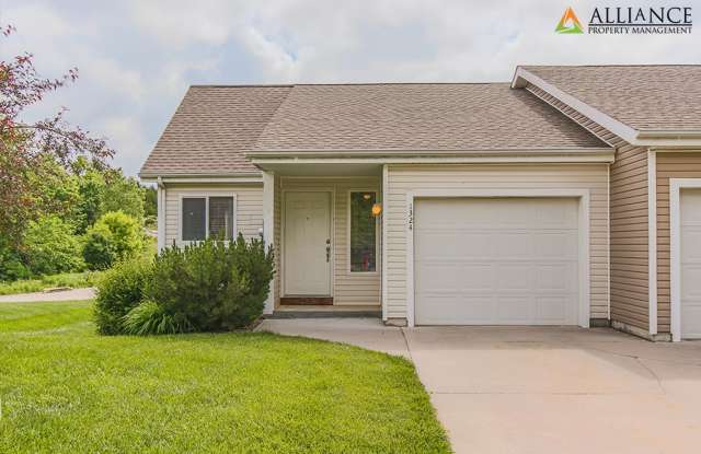 Balcony  Walkout Basement! photos photos