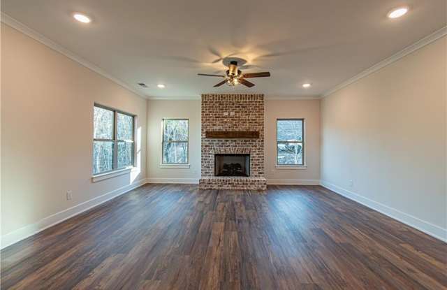 386 Mulberry Circle Gallery 4