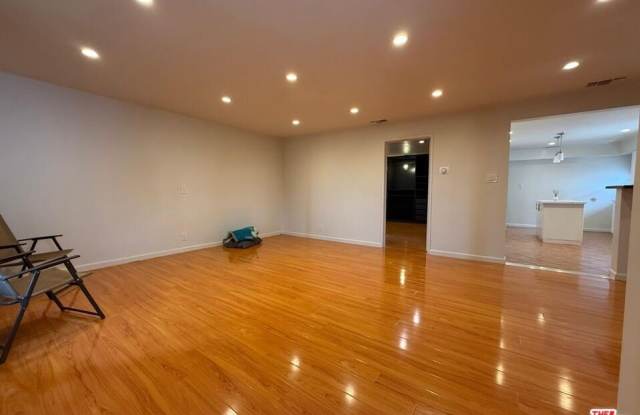 10642 Samoa Ave photos photos