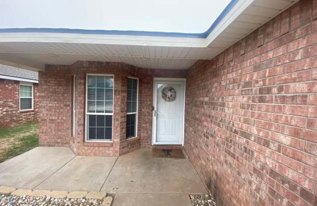 Southwest Lubbock Gem:6553 89th Street Gallery 3