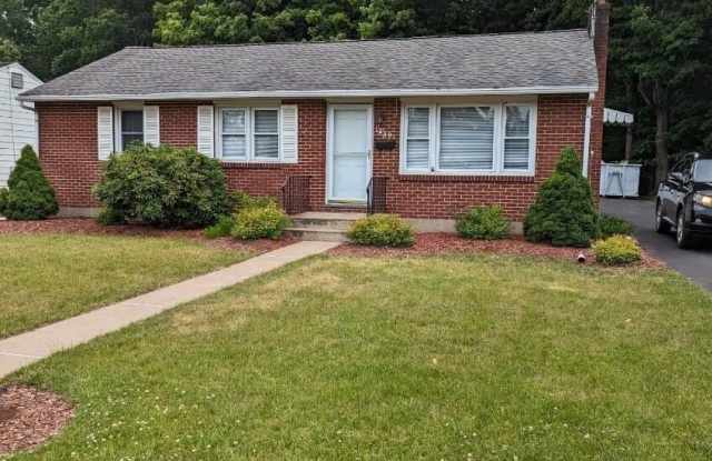 1069 Fritz Avenue - 1069 Fritz Avenue, Arlington Heights, PA 18360