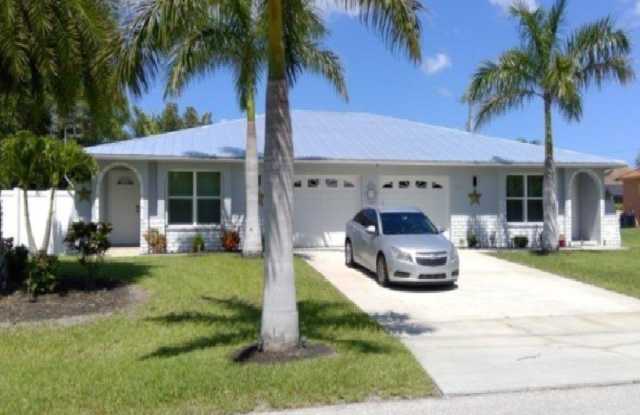 3834 SW 16th Place Gallery 1