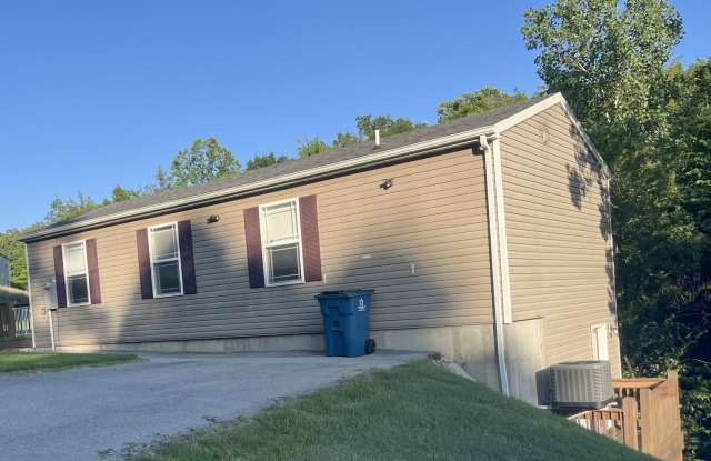 House for rent close to the Landing photos photos