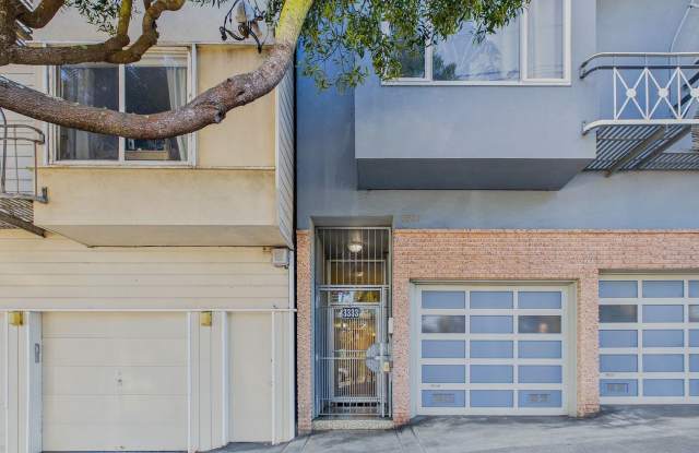 Outer Richmond 2 Bedroom / 2 Bathroom – Covered Parking Available Gallery 1