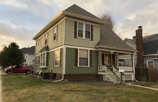 1429 11th Avenue - 2 Gallery 1